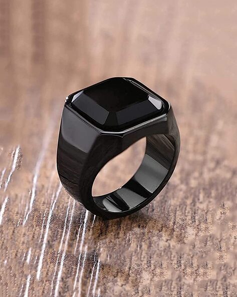 Metal on sale black ring