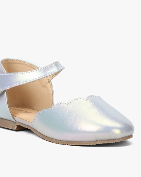 Girls Silver Flat Shoes - Hannahrosevintageboutique.com