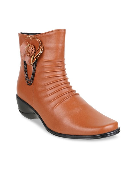 Shuz Touch Ankle-Length Round-Toe Boots