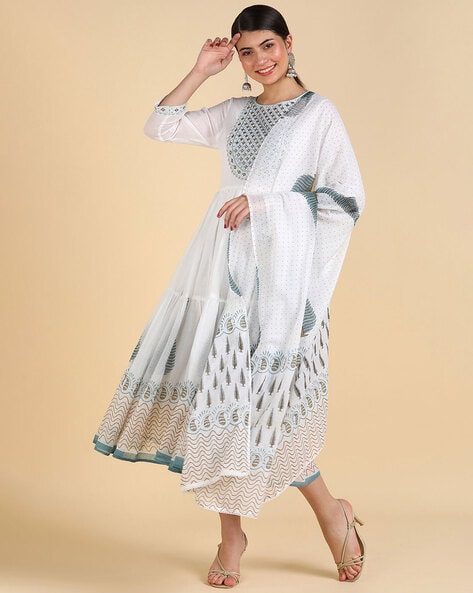 Gown : White banglory satin gown with printed dupatta