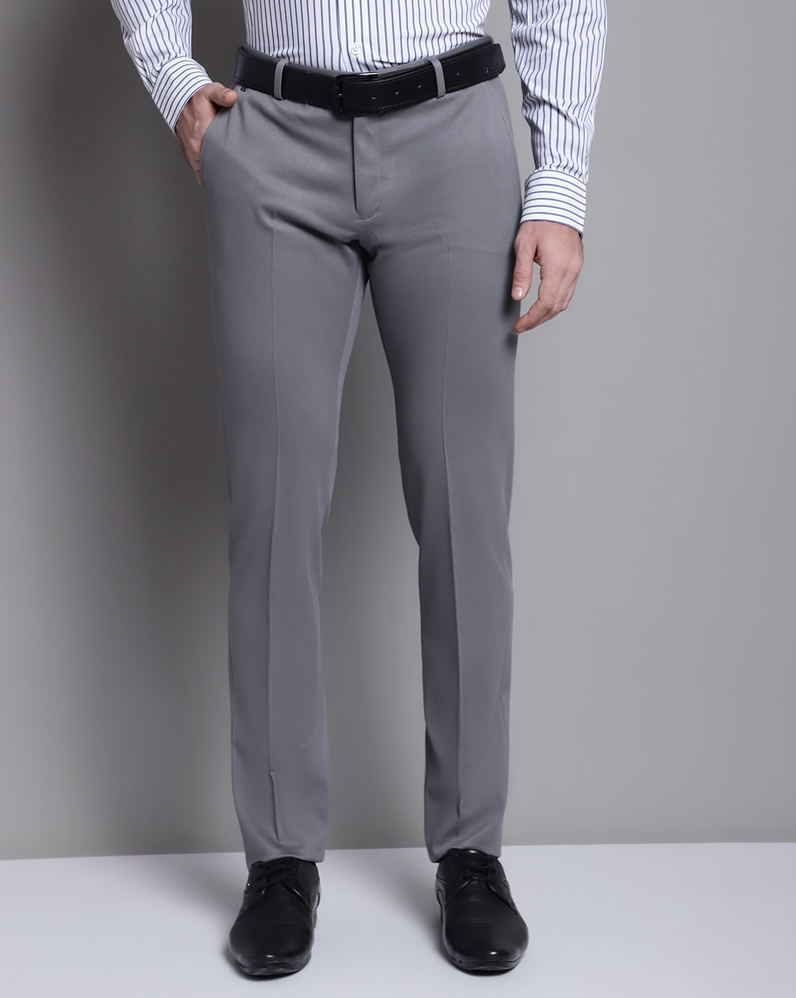 Slim Fit Plain Black Men Pants - Wessi