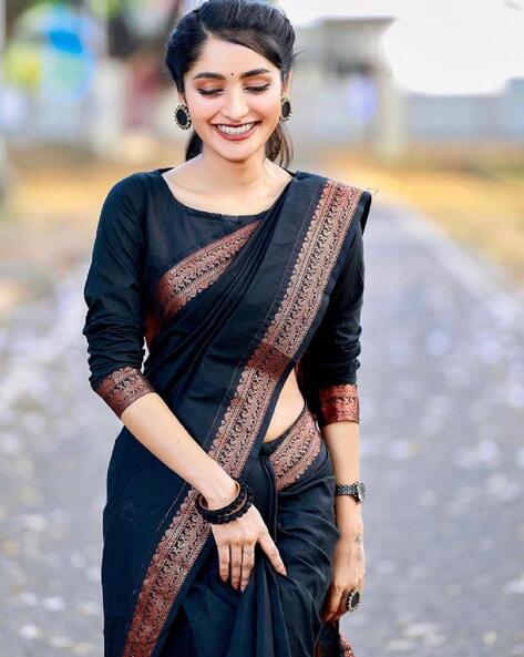 5 Occasions in which you can wear a Black Saree – Swtantra