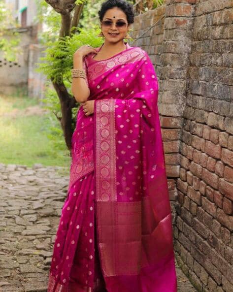 Banarasi Niketan - Very beautiful rani & yellow colour contrasted banarasi  saree. Perfect for #marriage ceremony. We have wide range of original  banarasi #silk sarees woven in finest zari. ✯ Latest Collection