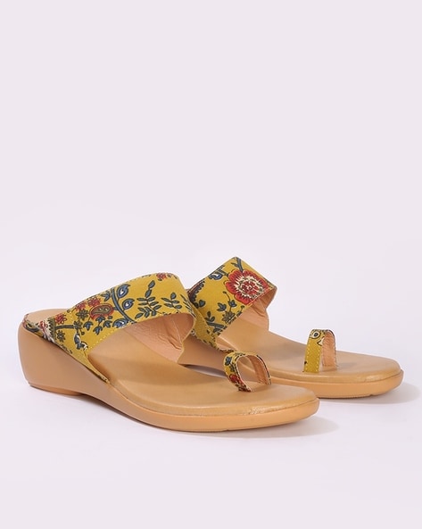 Beautiful best sale ladies chappal