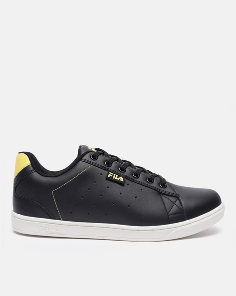 Fila deals low black