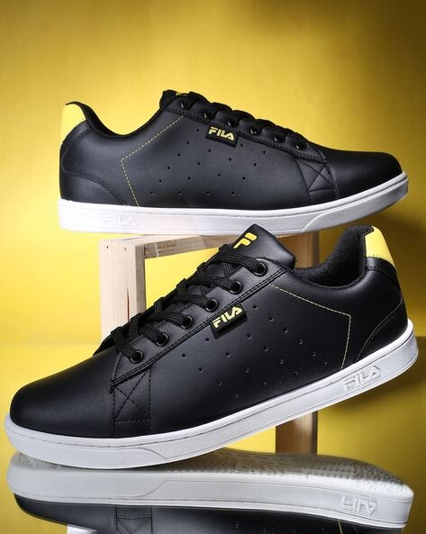 teenagere chokolade bredde Buy Black Casual Shoes for Men by FILA Online | Ajio.com