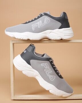 Fila shoes clearance gray