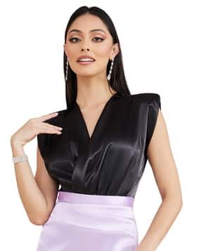 styli Women Regular Fit Sleeveless V-Neck Bodysuit-picture-12