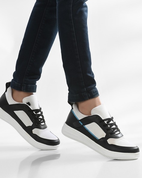 Men Panelled Lace Up Sneakers