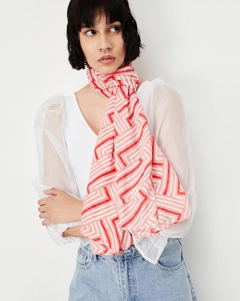 Women Geometric Print Scarf with Rolled Hem Price in India