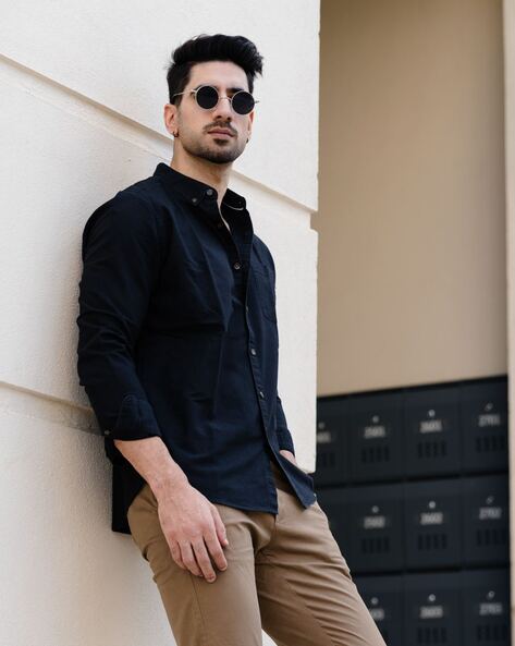 Men's Light Brown Pants Outfit: Stylish and Modern