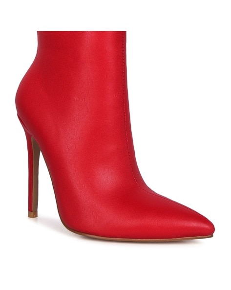 Red pointed hot sale toe boots