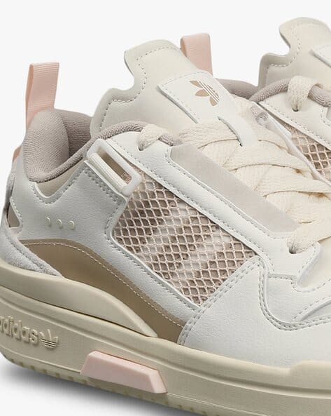 Men Forum Mod Low Lace-Up Sneakers