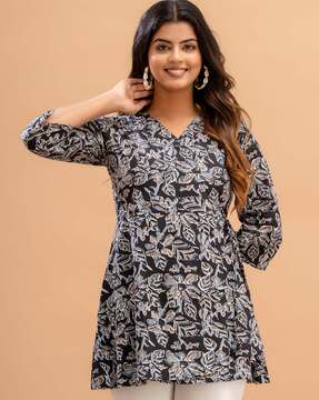 Buy Black Kurtis & Tunics for Women by Clothing Culture Online