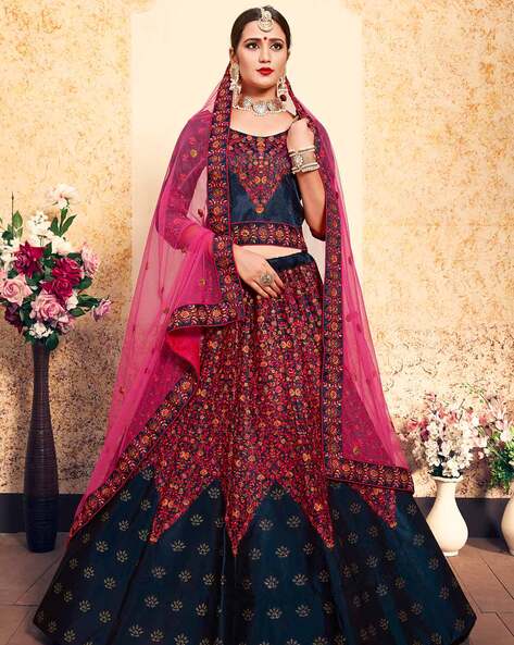 Designer Maroon Bridal Lehenga – FashionVibes | Bridal lehenga, Maroon  bridal lehenga, Indian bridal outfits