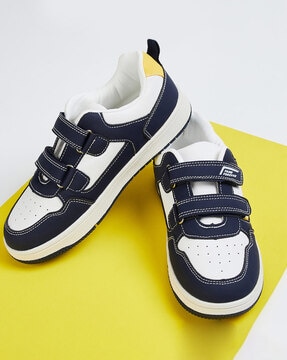 Boys best sale blue shoes