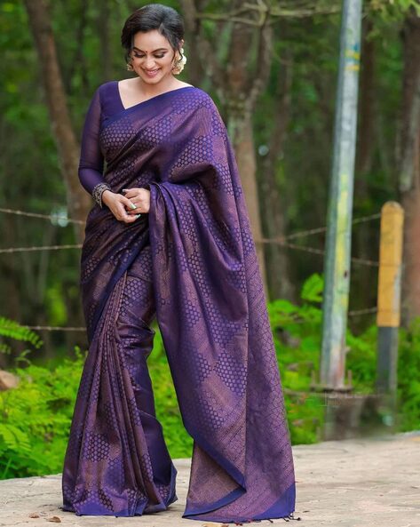 Elegance of Purple Magic with Handwoven Mangalagiri Silk Cotton Saree