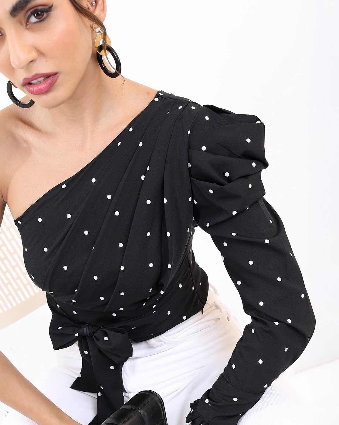 トップス ans dotsloevner sholder tops black Ans Dotsloevner Shoulder Tops Black