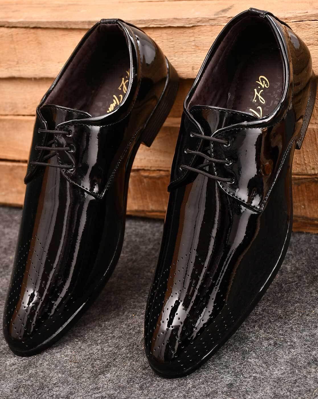 Round-Toe Lace-Up Derbys
