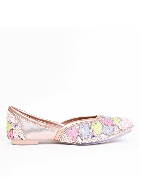 Jove Embellished Slip-On Juttis