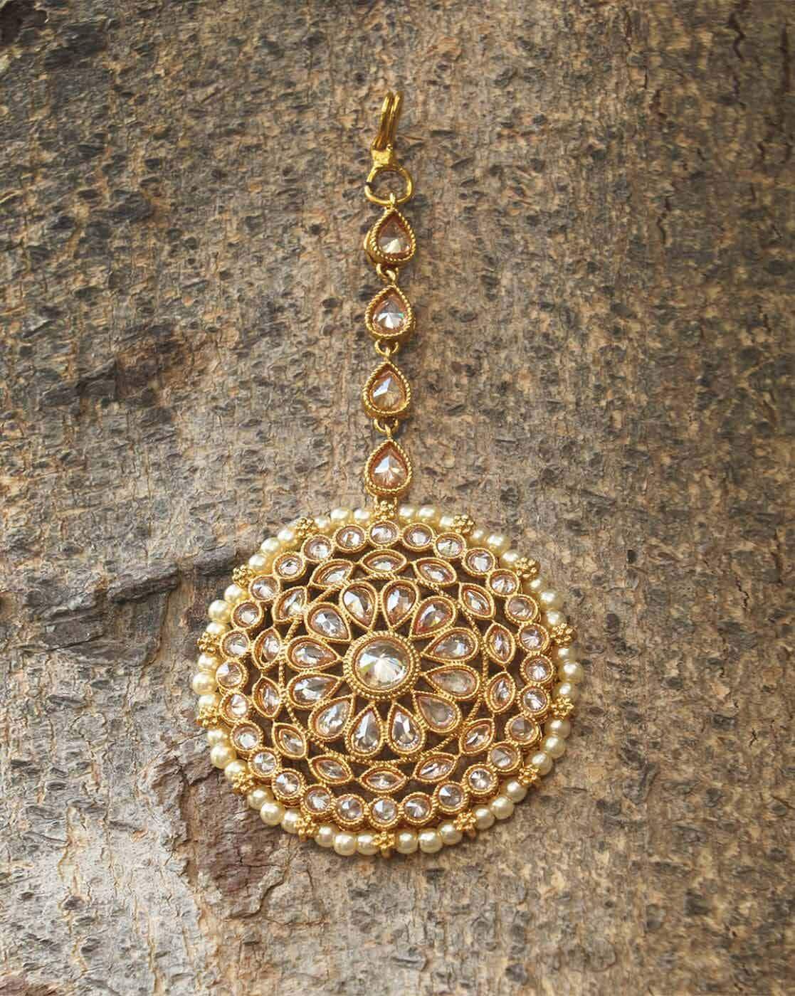 Buy Gold TraditionalJewellery for Women by Adwitiya Online