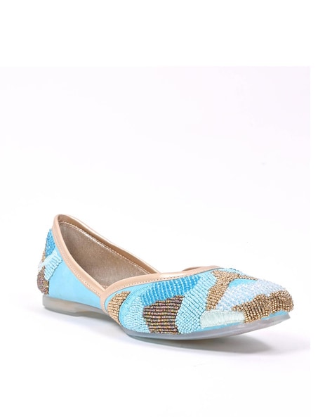 Jove Embellished Slip-On Juttis