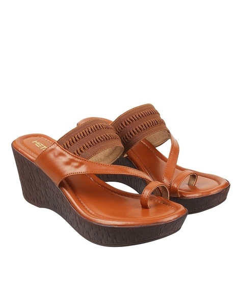 Toe ring wedge online sandals