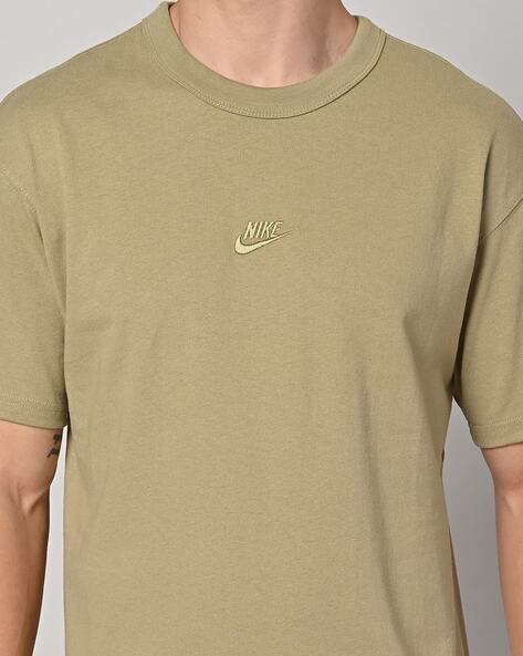 Nike brown store t shirt