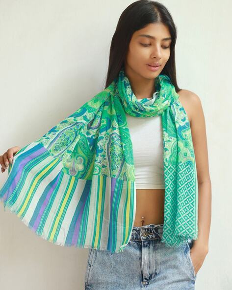 Women Floral Print Scarf with Fringed Hem Price in India