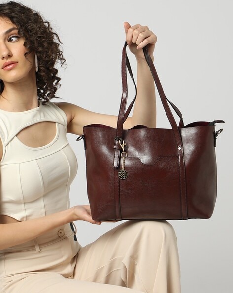 Toino Abel: Artisanal Handwoven Bags and Accessories for Timeless Style
