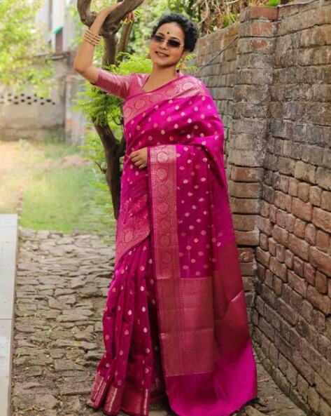 Cream and pink banaras soft silk saree – Thokai