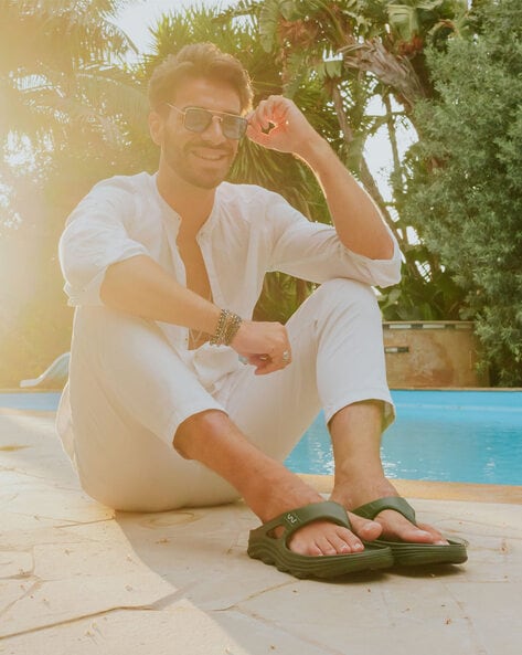 Men wearing hot sale flip flops