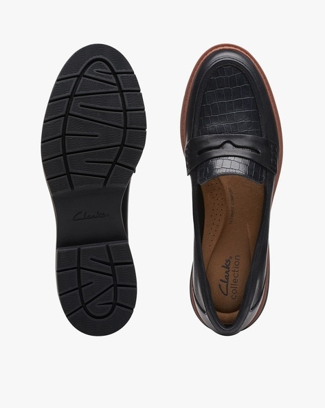 Clarks black outlet moccasins