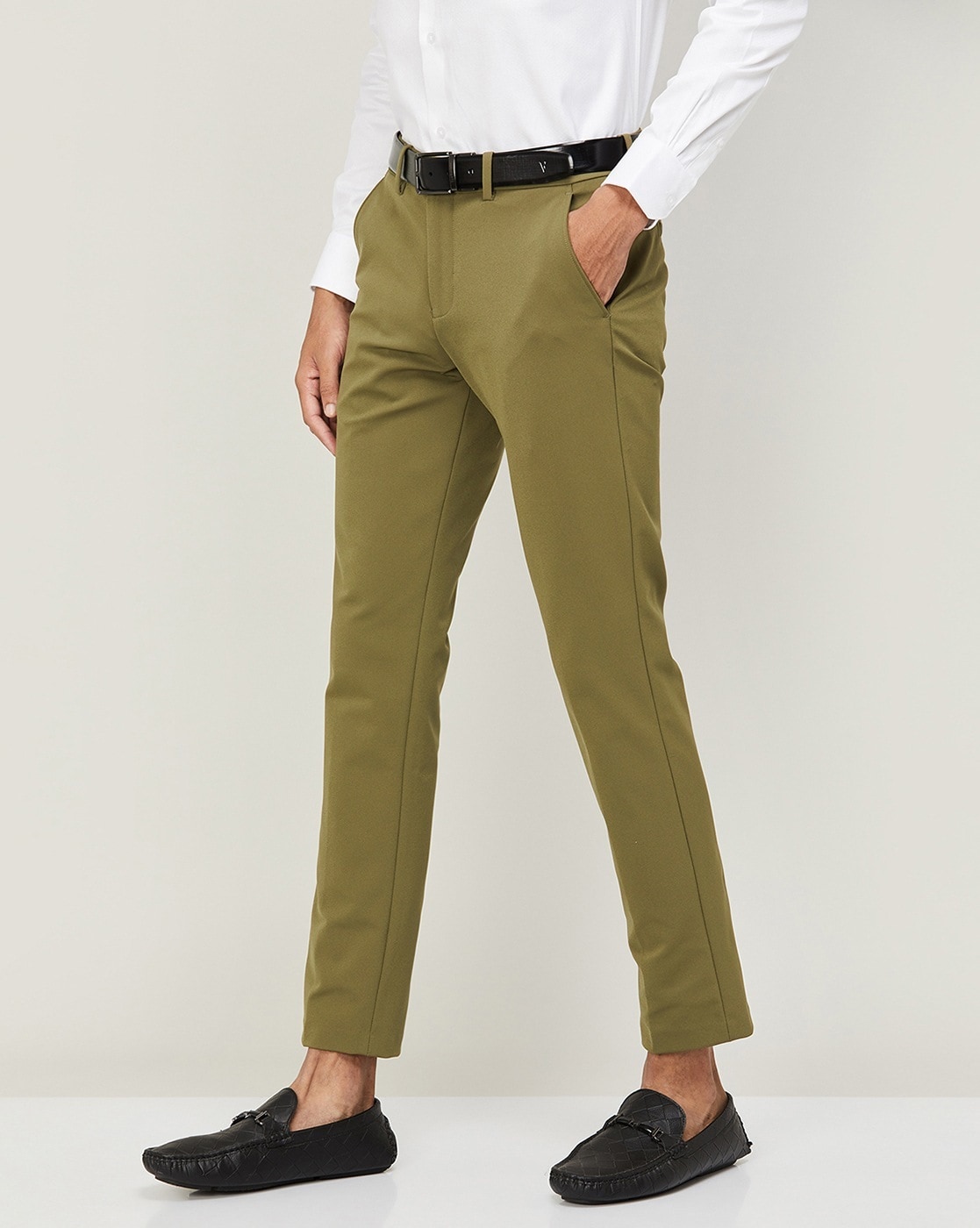 Buy Men's Flexy Green Trouser Online | SNITCH