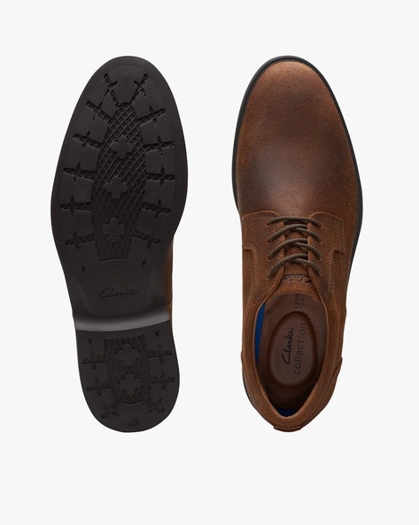 Clarks nubuck clearance mens shoes