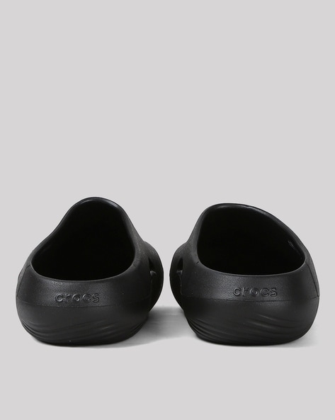 Black fur crocs online mens