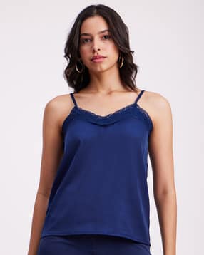fable street V-Neck Camisole with Lace Overlay-picture-16