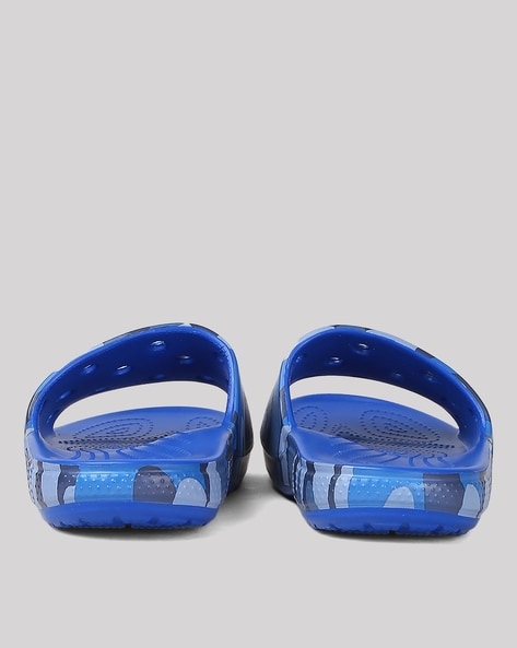 Blue camo 2025 nike slides