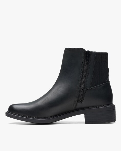 Clarks chelsea 2024 boots womens sale