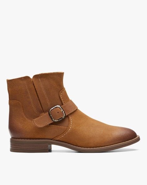 Clarks womens tan deals ankle boots