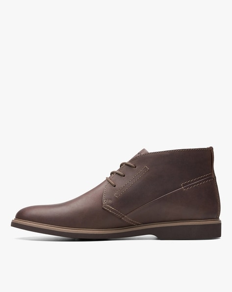 Clarks shoes hot sale chukka boots