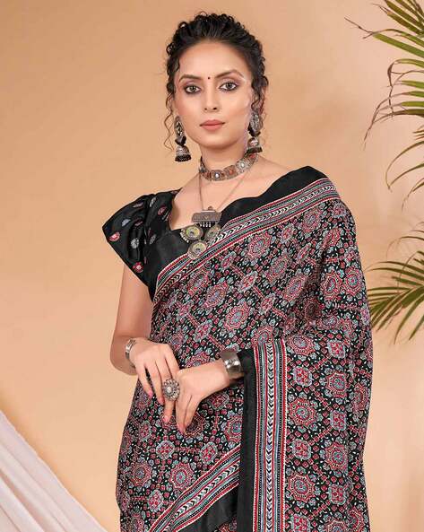 Elegant Black Saree: Exquisite Zarkan Stone Work, Perfect for Parties –  KotaSilk