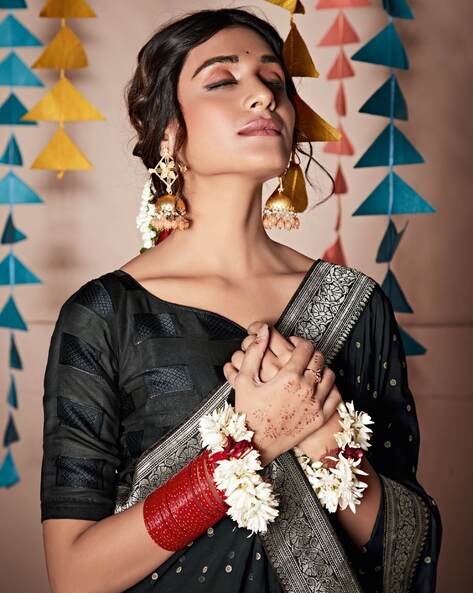 Balck Color Kanjivaram Saree With Matching Black Blouse at Rs.499/Piece in  surat offer by Esomic Export