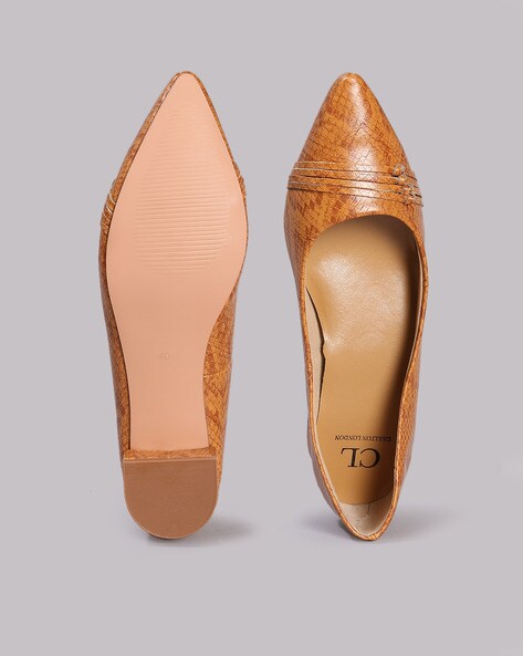 Tan pointed sales toe pumps