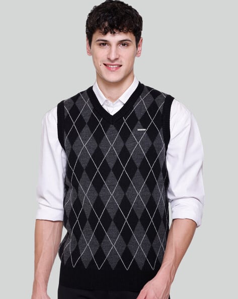 Checked V-Neck Pullover