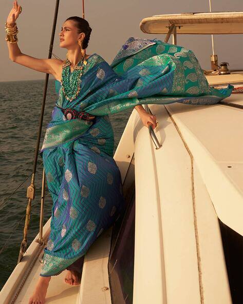 Ri-wah Woven Saree with Contrast Border