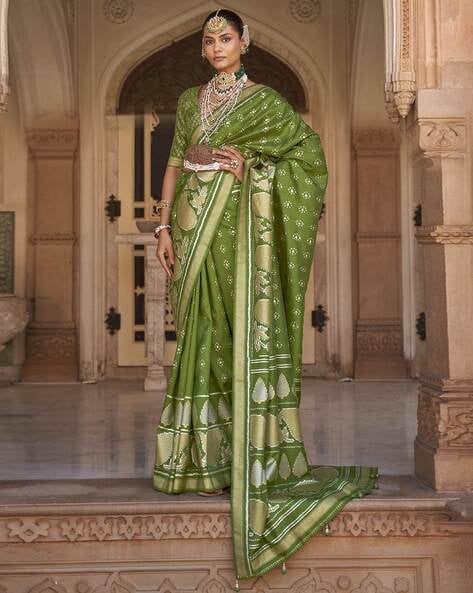 Buy Awesome Self Design Bollywood Georgette Saree (Green) Online at Best  Prices in India - JioMart.