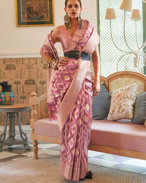 Ri-wah Geometric Print Saree with Contrast Border & Tassels