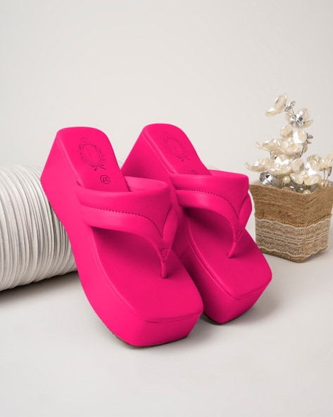 Hot pink 2024 platform sandals