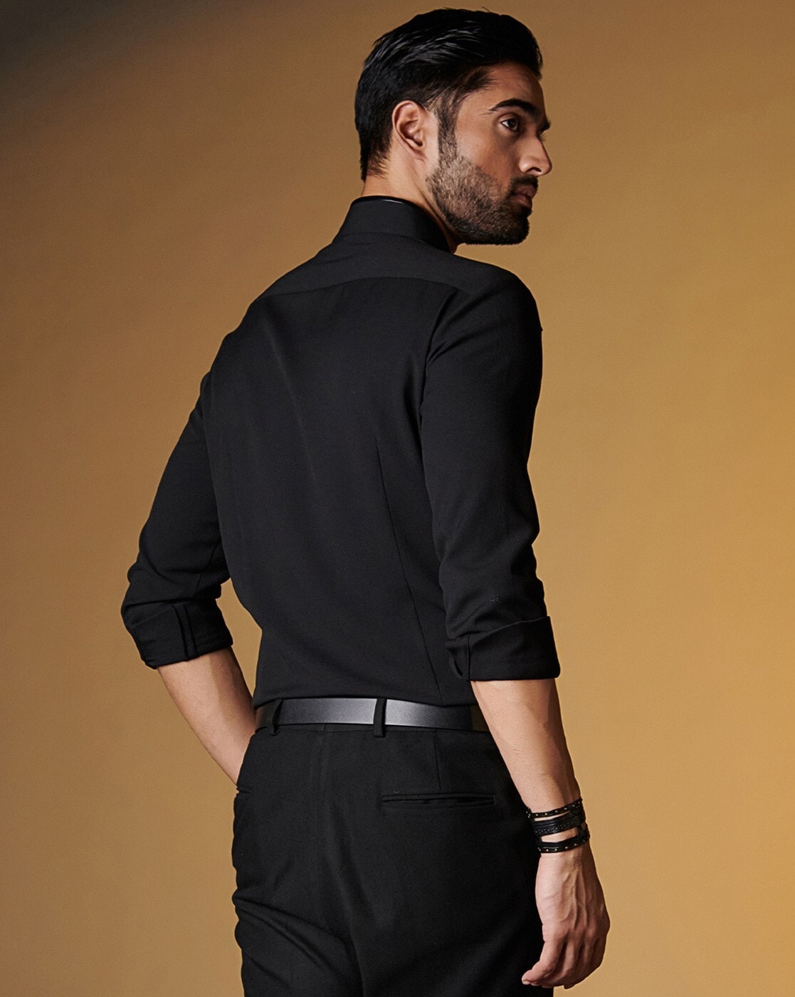 Formal Gown Apparel For Men | Ternos pretos masculinos, Vestuário casual  masculino, Vestuário masculino